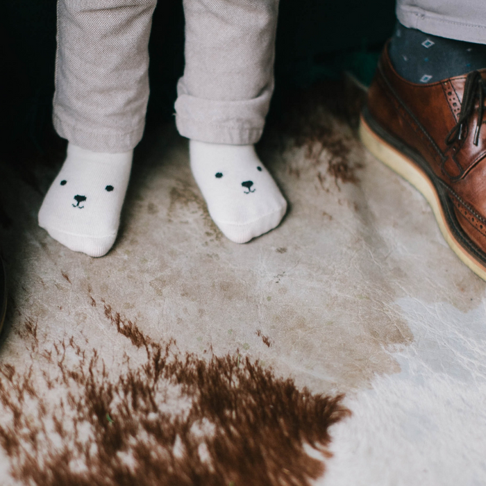 How to get an autistic child to keep their shoes on