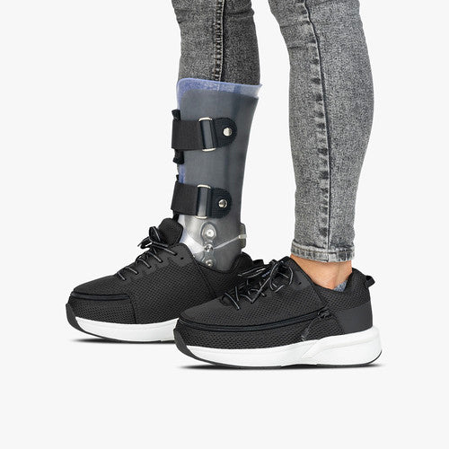 Billy Footwear (Kids)  - Black Limitless Trainers